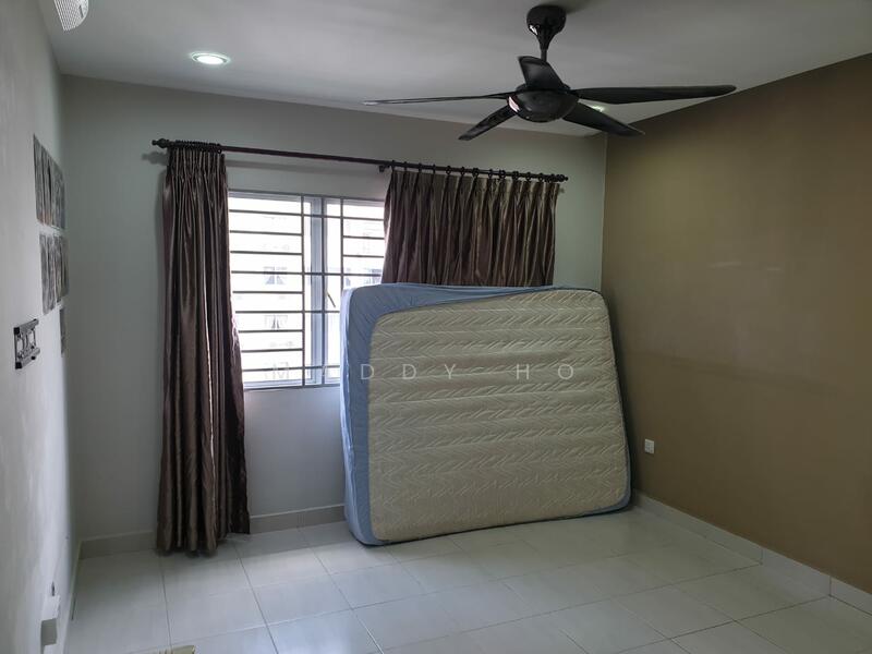 Untuk Disewa - Koi Kinrara