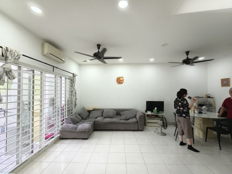 2-storey Terraced House for Sale in Bandar Teknologi Kajang (Kajang) - Nichole Liew - Living Room - PropertyGuru.com.my