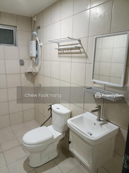 Masteroom bathroom