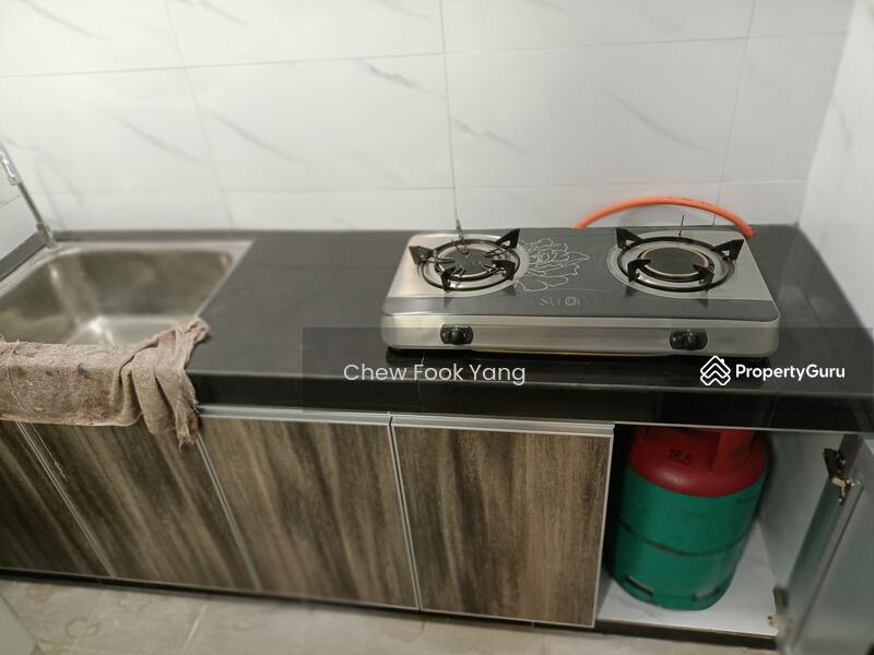 wet kitchen gas stove