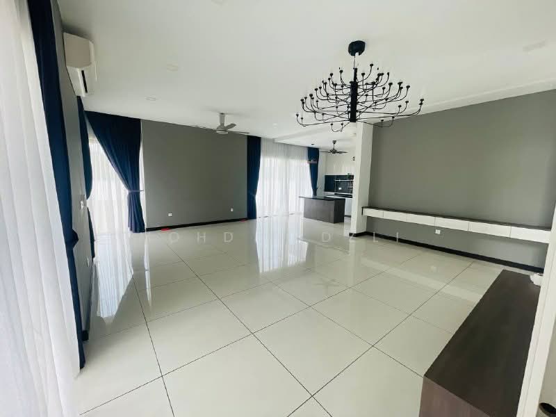 Rumah Berkembar untuk Dijual di Elmina (Shah Alam) - Mohd Fadzli - Living Room - PropertyGuru.com.my