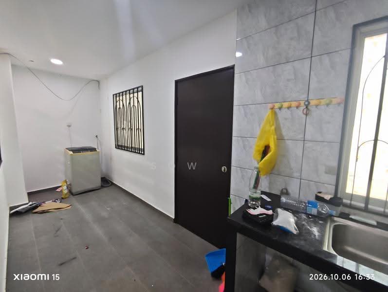 1-storey Terraced House for Rent in Taman Johor Jaya (Johor Bahru) - Sow . - Kitchen - PropertyGuru.com.my