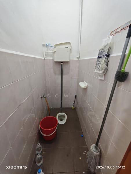 1-storey Terraced House for Rent in Taman Johor Jaya (Johor Bahru) - Sow . - Bathroom - PropertyGuru.com.my