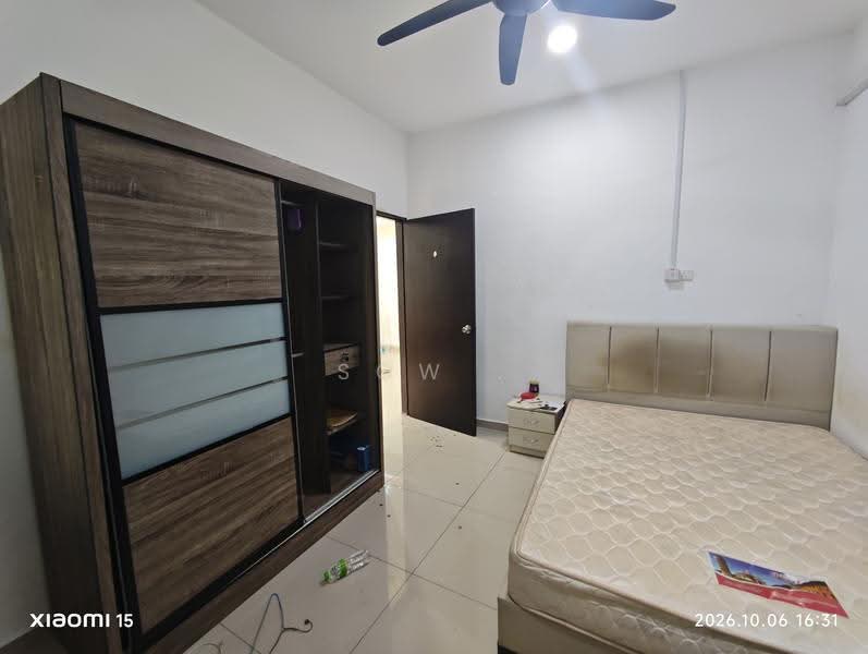 1-storey Terraced House for Rent in Taman Johor Jaya (Johor Bahru) - Sow . - Bedroom - PropertyGuru.com.my