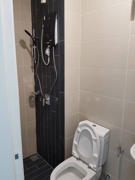 Service Residence for Sale at H2O Residences - Alex Teow - Bathroom - PropertyGuru.com.my