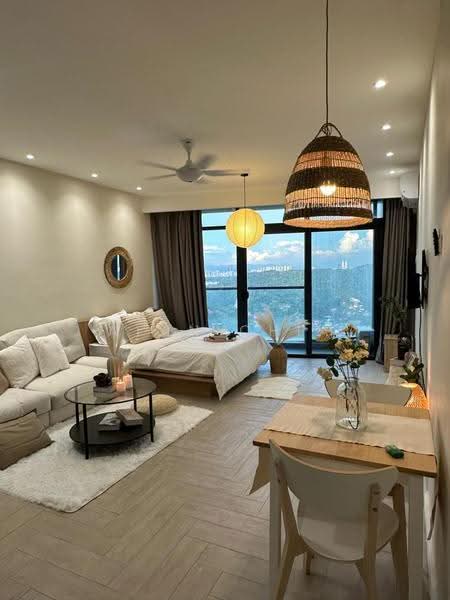 Kondominium untuk Disewa di SOHO @ Empire City - Alan Chia - Living Room - PropertyGuru.com.my