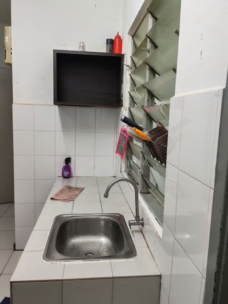 Shop for Rent in Serdang (Seri Kembangan) - Lee Thai Chung - Kitchen - PropertyGuru.com.my