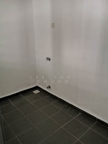 Shop for Rent in Serdang (Seri Kembangan) - Lee Thai Chung - Interior - PropertyGuru.com.my