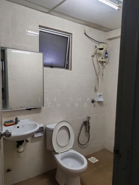 Shop for Rent in Serdang (Seri Kembangan) - Lee Thai Chung - Bathroom - PropertyGuru.com.my