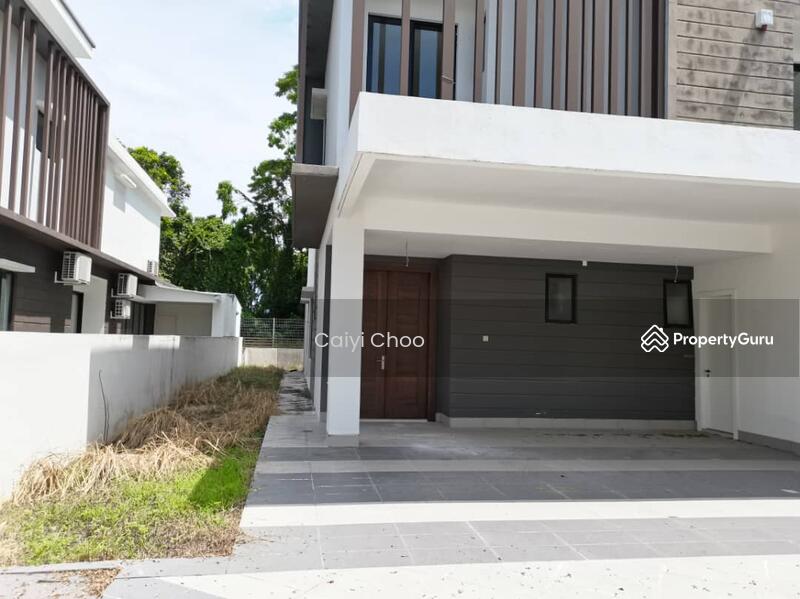 Untuk Dijual - 2.5 storey Semi detached in Enclave ll ipoh