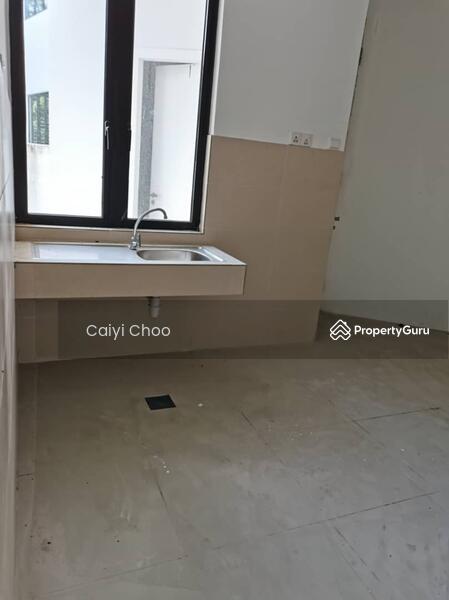 Untuk Dijual - 2.5 storey Semi detached in Enclave ll ipoh