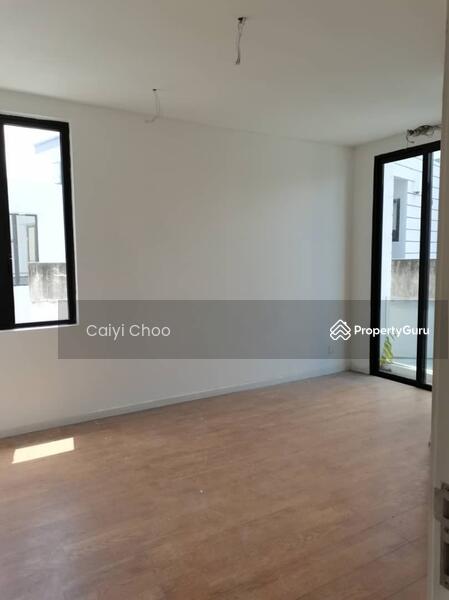 Untuk Dijual - 2.5 storey Semi detached in Enclave ll ipoh