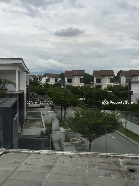 Untuk Dijual - 2.5 storey Semi detached in Enclave ll ipoh