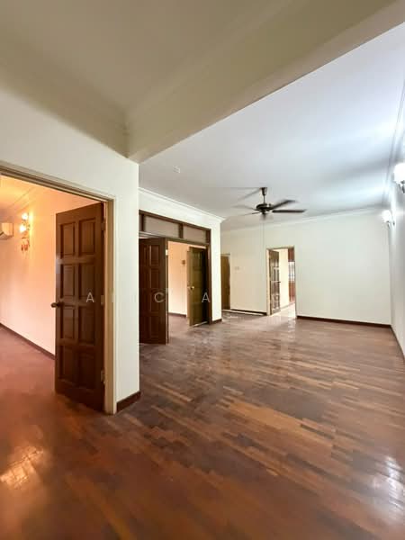 Semi-Detached House for Sale in Bukit Rahman Putra (Sungai Buloh) - Alicia Soo - Living Room - PropertyGuru.com.my