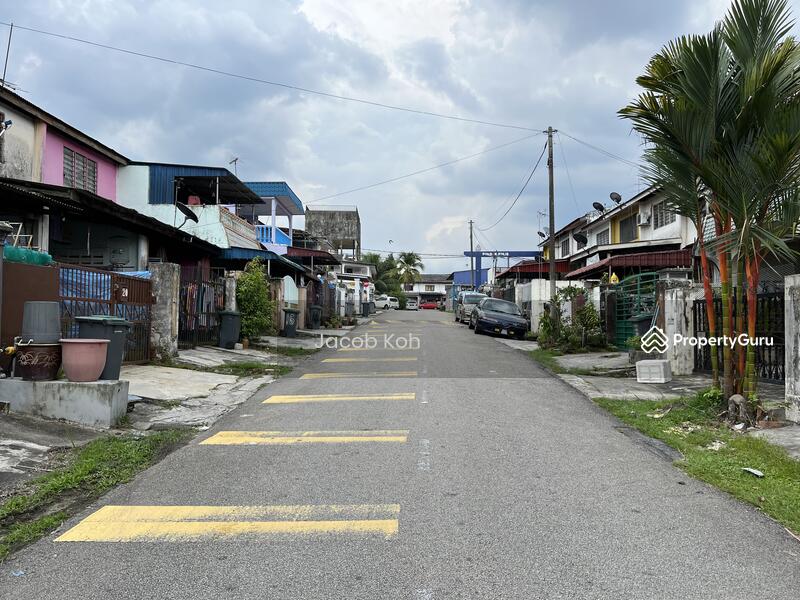 Taman Nora, Jalan Berlian, Ulu Tiram, Johor Bahru, Johor, 2 Bedrooms