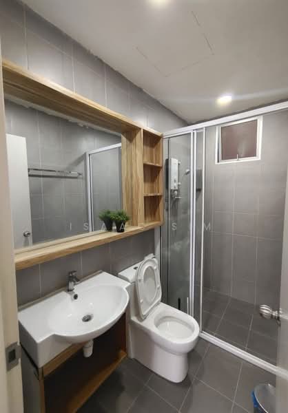 Servis Apartment untuk Disewa di Savanna Executive Suite @ Southville City - Isaac Sim - Bathroom - PropertyGuru.com.my