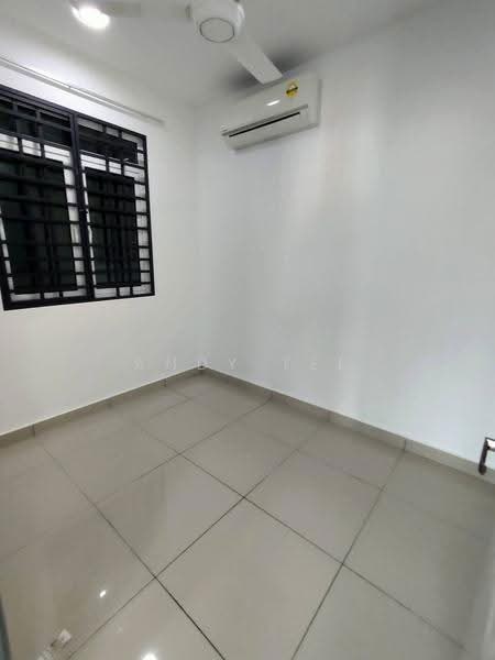 Service Residence for Rent at V-Residensi 2 - Andy Tee - 2nd Bedroom With AC - PropertyGuru.com.my