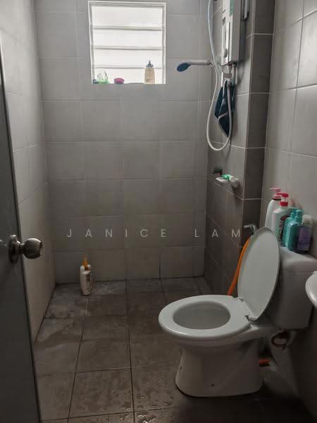 Apartment for Rent at Pangsapuri Aranda - Janice Lam - Bathroom - PropertyGuru.com.my