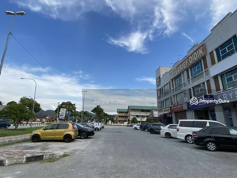 Wide Service Road For Easy Parking
