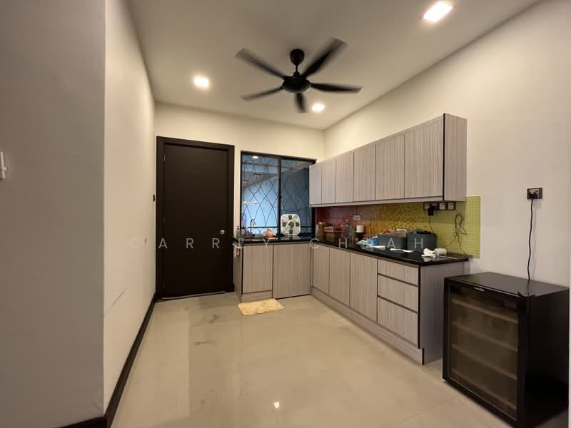Bungalow for Sale in Puchong (Selangor) - Carrey Chiah - Kitchen - PropertyGuru.com.my