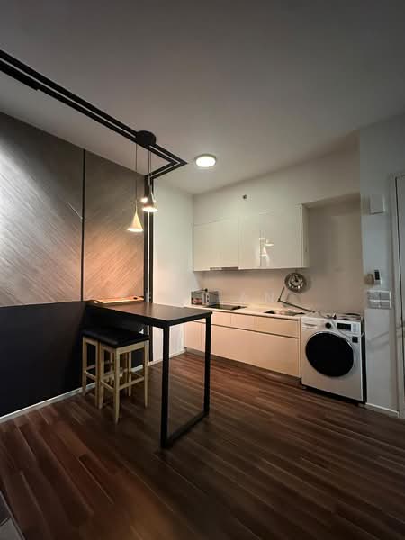 For Rent - SqWhere SOVO & Retails Shops