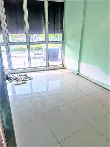 Untuk Disewa - Corner Shop Office Batu 9 Cheras Selangor