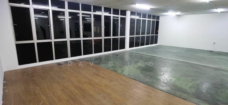 Untuk Disewa - Corner Shop Office Batu 9 Cheras Selangor