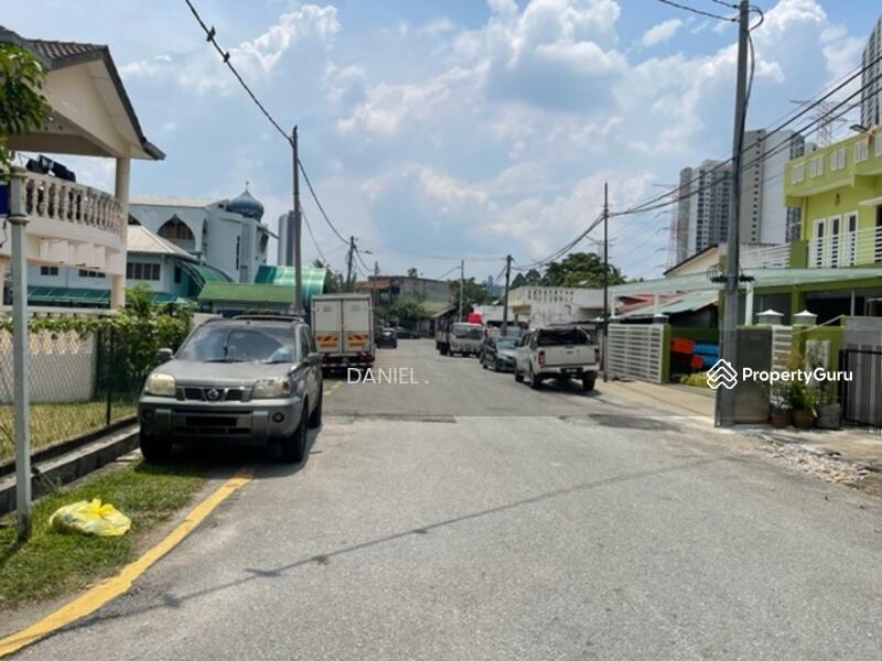 For Sale - DOUBLE STOREY BUNGALOW UNIT WITH FOUR SEPARATE RESIDENCES AT LORONG KAMPUNG PANDAN, KUALA LUMPUR.