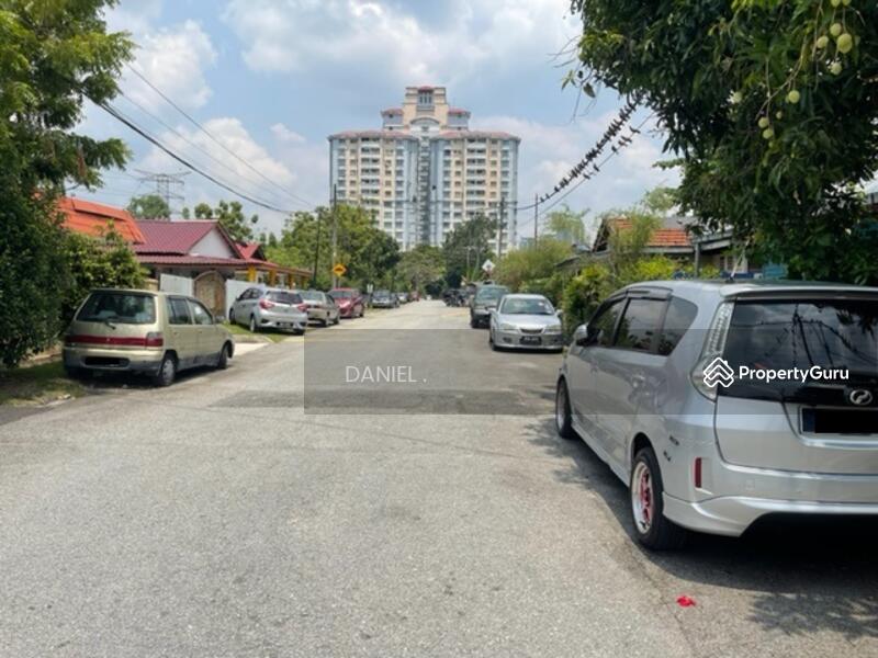 For Sale - DOUBLE STOREY BUNGALOW UNIT WITH FOUR SEPARATE RESIDENCES AT LORONG KAMPUNG PANDAN, KUALA LUMPUR.