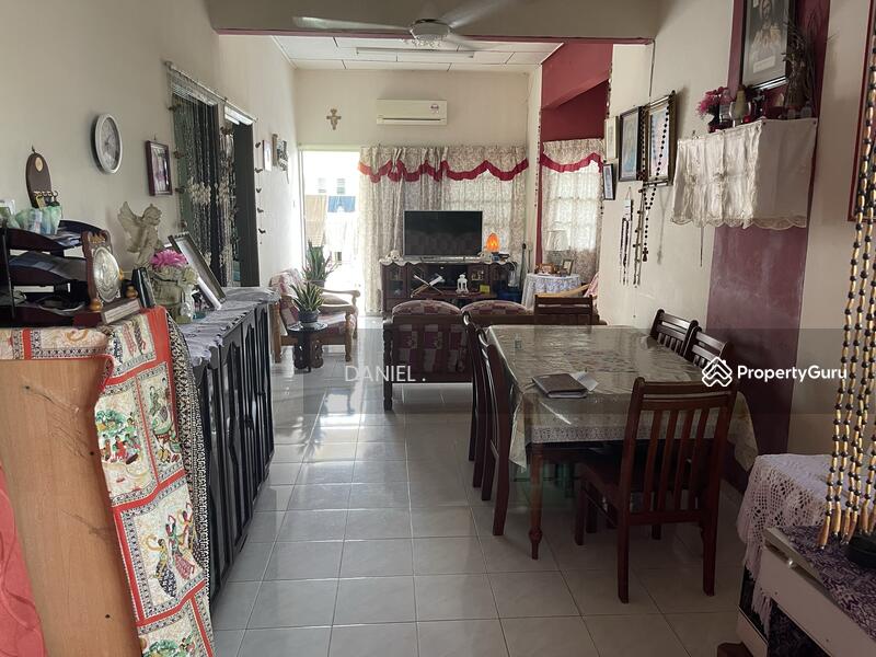 For Sale - DOUBLE STOREY BUNGALOW UNIT WITH FOUR SEPARATE RESIDENCES AT LORONG KAMPUNG PANDAN, KUALA LUMPUR.