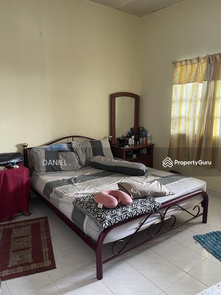 For Sale - DOUBLE STOREY BUNGALOW UNIT WITH FOUR SEPARATE RESIDENCES AT LORONG KAMPUNG PANDAN, KUALA LUMPUR.