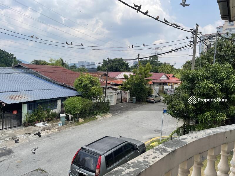 For Sale - DOUBLE STOREY BUNGALOW UNIT WITH FOUR SEPARATE RESIDENCES AT LORONG KAMPUNG PANDAN, KUALA LUMPUR.