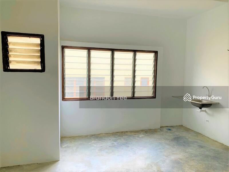For Rent - First Floor Shop-Office Taman Puncak Jalil, Seri Kembangan, Puncak Jalil
