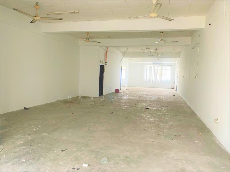 Untuk Disewa - First Floor Shop-Office Taman Puncak Jalil, Seri Kembangan, Puncak Jalil