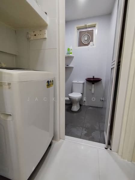 Pangsapuri untuk Dijual di The Rise Collection 2 - Jacky Yeoh - Bathroom - PropertyGuru.com.my
