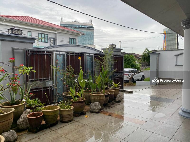 Taman Melodies, Jalan Beringin, Johor Bahru, Johor, 4 Bedrooms, 3500