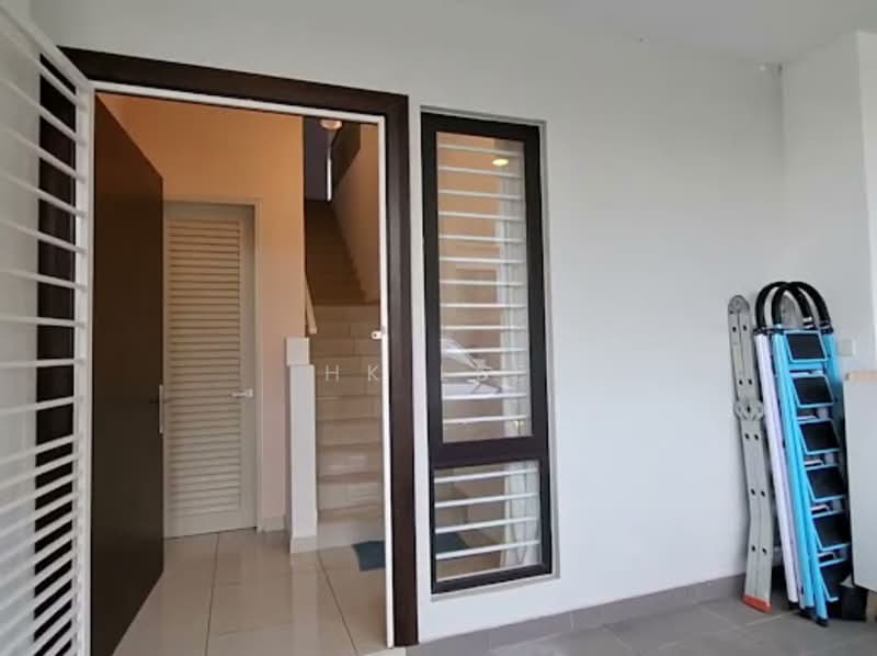 Townhouse for Rent in 16 Sierra (Puchong) - HK Lee - Entrance - PropertyGuru.com.my