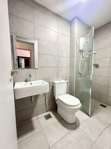 Servis Apartment untuk Dijual di Sensasi @ Utropolis - Michelle Chong - Bathroom - PropertyGuru.com.my