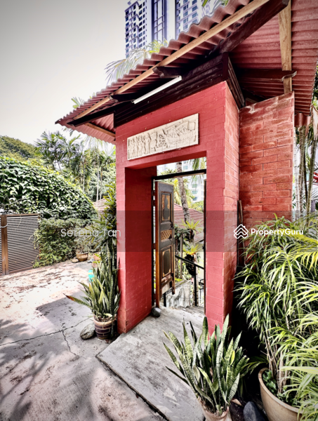 For Sale - Single-Storey Bungalow in Tanjung Bungah Park.