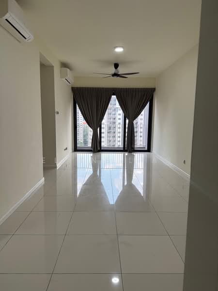 Kondominium untuk Disewa di The Era @ Duta North - Elaine Lian - Living Room - PropertyGuru.com.my