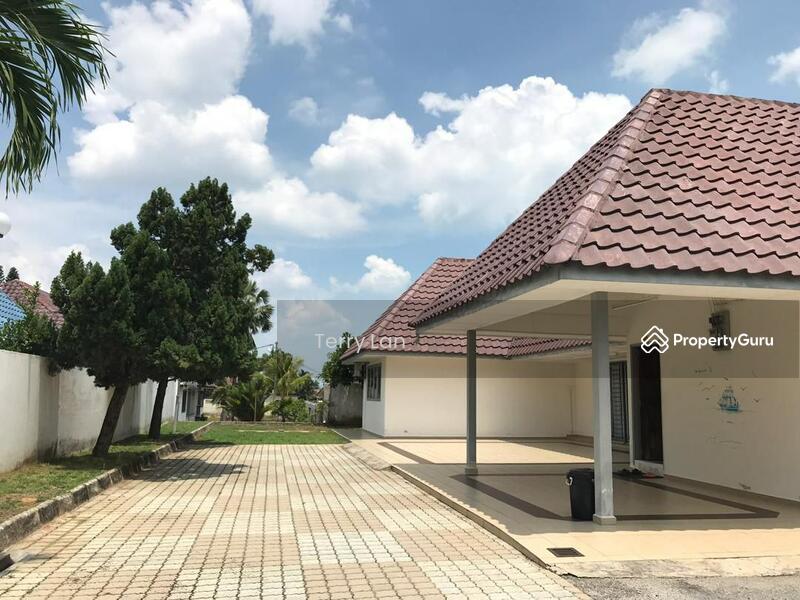 Luxury Bungalow Villa Taman Tanjung Port Dickson, Negeri Sembilan