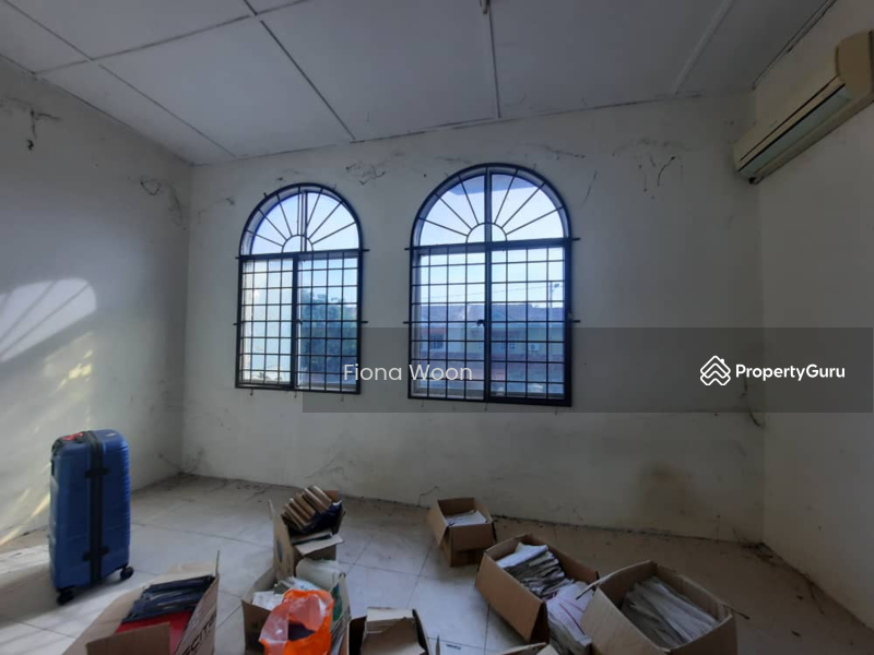 Untuk Dijual - Taman Thamby Chik Karim , Batu Berendam Melaka