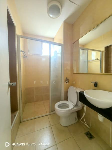 Kondominium untuk Dijual di East Lake Residence - Erik Oh - Bathroom - PropertyGuru.com.my