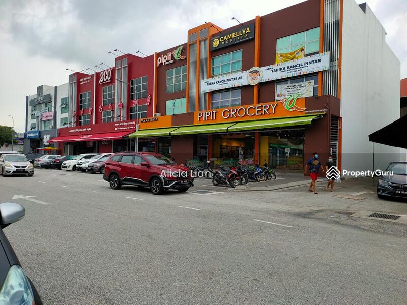 Taman Perling Sentral, 3 Storey Shop lot, Jalan Persisiran Perling 1