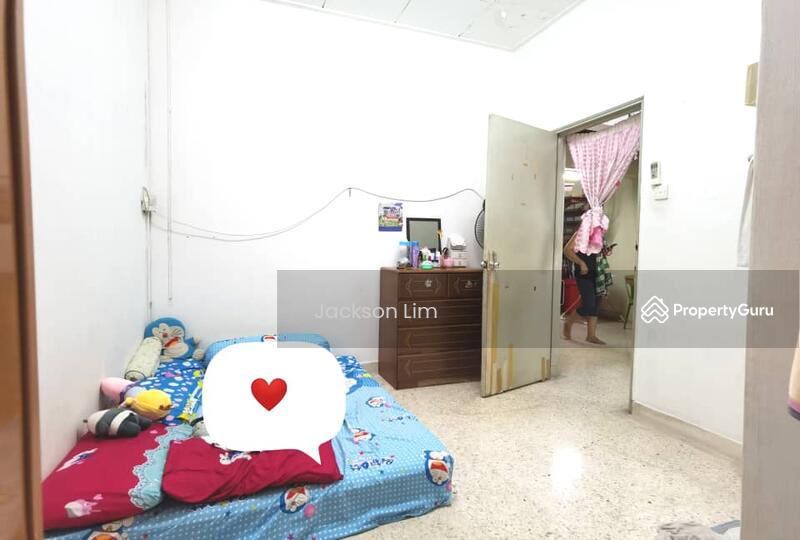 1-storey Terraced House for Sale in Taman Molek (Johor Bahru) - Jackson Lim - PropertyGuru.com.my