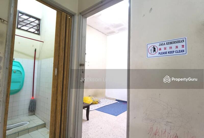 1-storey Terraced House for Sale in Taman Molek (Johor Bahru) - Jackson Lim - PropertyGuru.com.my
