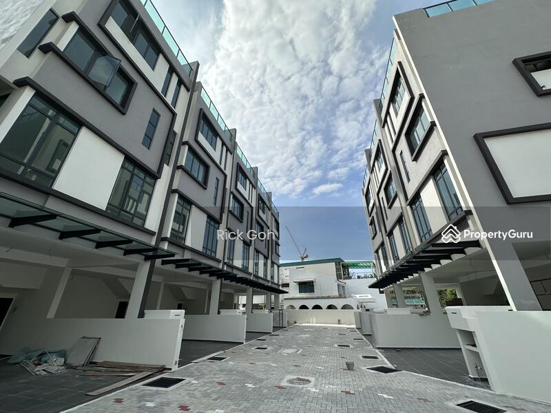 Untuk Dijual - 8 Babington