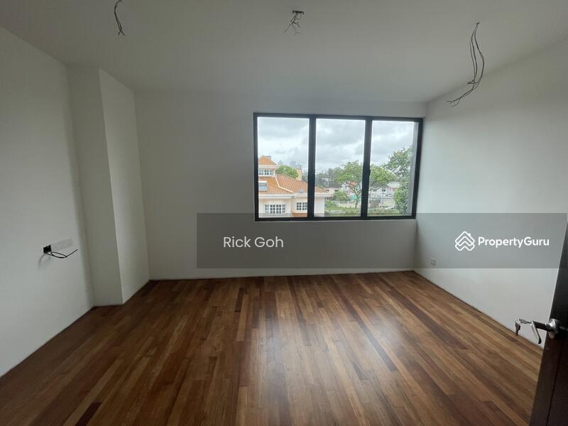 Untuk Dijual - 8 Babington