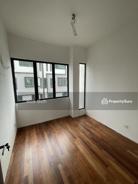 Untuk Dijual - 8 Babington