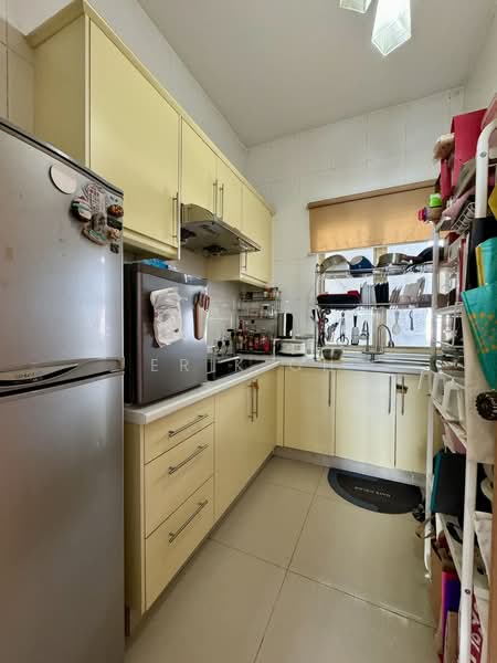 Kondominium untuk Dijual di East Lake Residence - Erik Oh - Kitchen - PropertyGuru.com.my